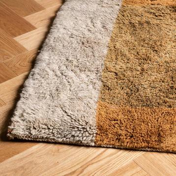 Handmade Moroccan Wool Berber Rug beschikbaar voor biedingen