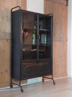 Be pure home vitrinekast zo goed als nieuw, 100 tot 150 cm, Industrieel vintage, Met deur(en), Ophalen of Verzenden