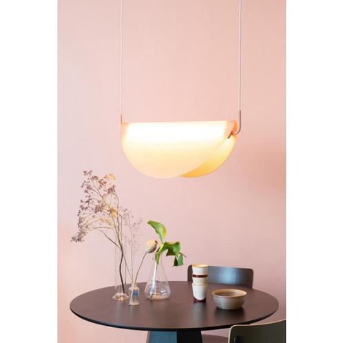 Zuiver Rani Pink Hanglamp – Stijlvol en Modern, Huis en Inrichting, Lampen | Tafellampen, Nieuw, Minder dan 50 cm, Metaal, Ophalen of Verzenden