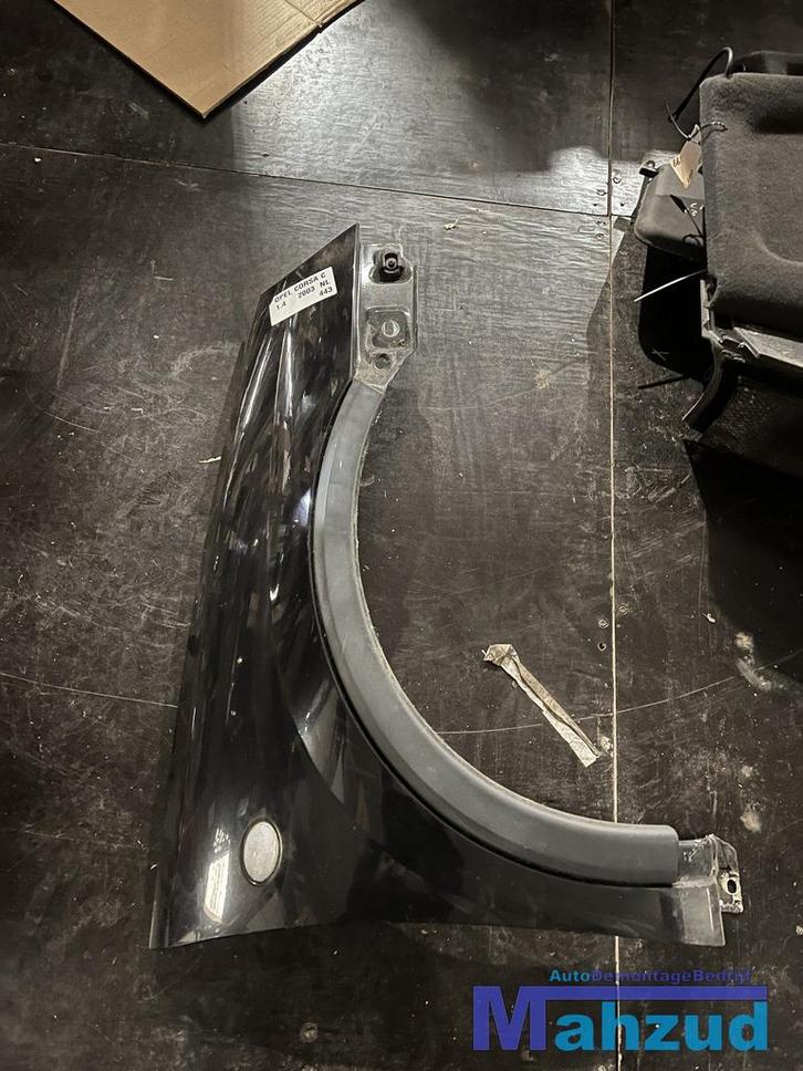 OPEL CORSA C zwart Rechts voorscherm 2000-2005, Auto-onderdelen, Carrosserie en Plaatwerk, Spatbord, Opel, Gebruikt, Ophalen of Verzenden