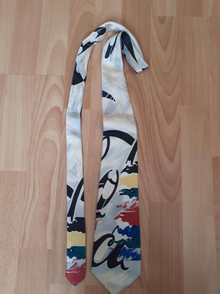 Diverse 4 stuks Stropdassen zijde Hubert, Kleding | Heren, Stropdassen, Zo goed als nieuw, Met patroon, Overige kleuren, Ophalen of Verzenden