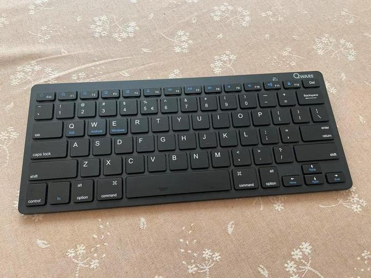 Qware PCK-505BL Draadloos Toetsenbord - Qwerty, Computers en Software, Toetsenborden, Gebruikt, Qwerty, Draadloos, Ophalen of Verzenden