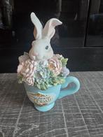 Haasje in bloemen kopje, Ophalen, Nieuw