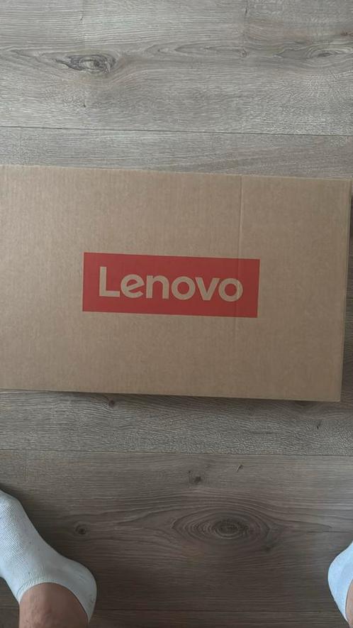 Lenovo v15 g4 NIEUW, Computers en Software, Windows Laptops, Zo goed als nieuw, 15 inch, SSD, 2 tot 3 Ghz, Ophalen of Verzenden