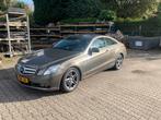 Mercedes-Benz E-Klasse 1.8 E250 CGI Coupe AUT 2009 Grijs, Auto's, Mercedes-Benz, Achterwielaandrijving, 1800 kg, Zwart, 4 cilinders