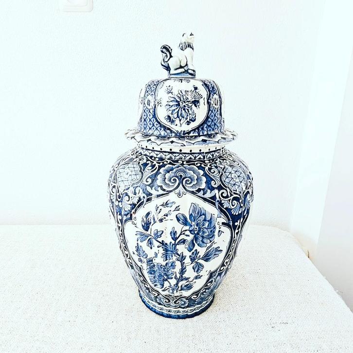 Delftsblauwe Sphinx Dekselvaas, Antiek en Kunst, Antiek | Vazen, Ophalen of Verzenden