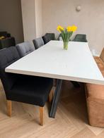 Goossens tafel met boomstam blad en stalen kruispoot, Huis en Inrichting, Tafels | Eettafels, 200 cm of meer, 100 tot 150 cm, Gebruikt