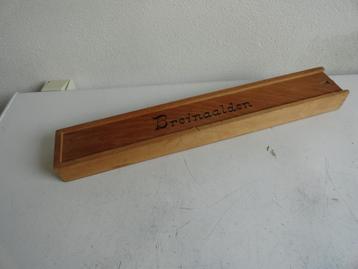 Breinaalden doos inclusief breinaalden, vintage beschikbaar voor biedingen