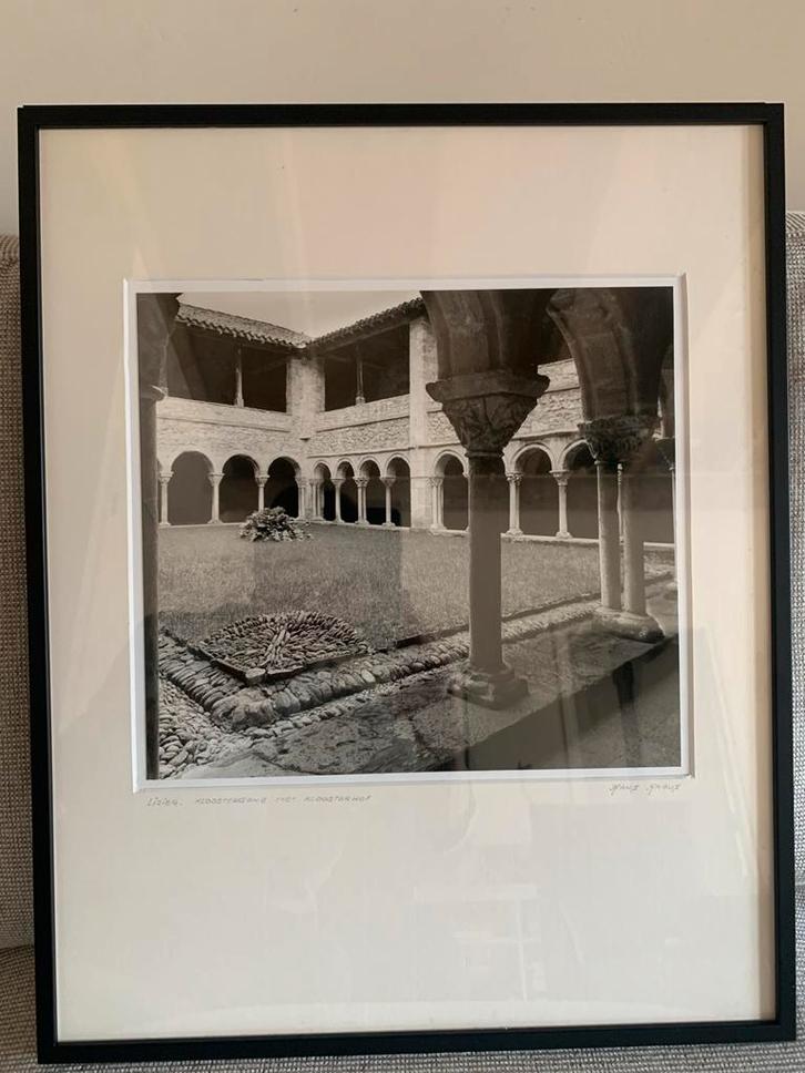 Hans Kraus - Klooster Lizier - Gesigneerd & Ingelijst, Antiek en Kunst, Kunst | Tekeningen en Foto's, Ophalen of Verzenden