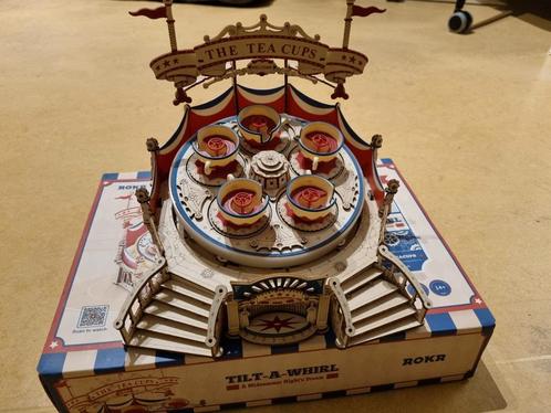 ROKR Tilt-A-Whirl te koop! (Staat al in elkaar), Hobby en Vrije tijd, Modelbouw | Overige, Zo goed als nieuw, Groter dan 1:32