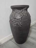 Vaas groot zwaar terra zwart, Huis en Inrichting, Woonaccessoires | Vazen, Ophalen of Verzenden, Zo goed als nieuw, Zwart, 50 tot 75 cm