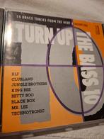 Turn Up The Bass 10 - Diverse Dance Tracks, Cd's en Dvd's, Ophalen of Verzenden, Zo goed als nieuw, Dance Populair