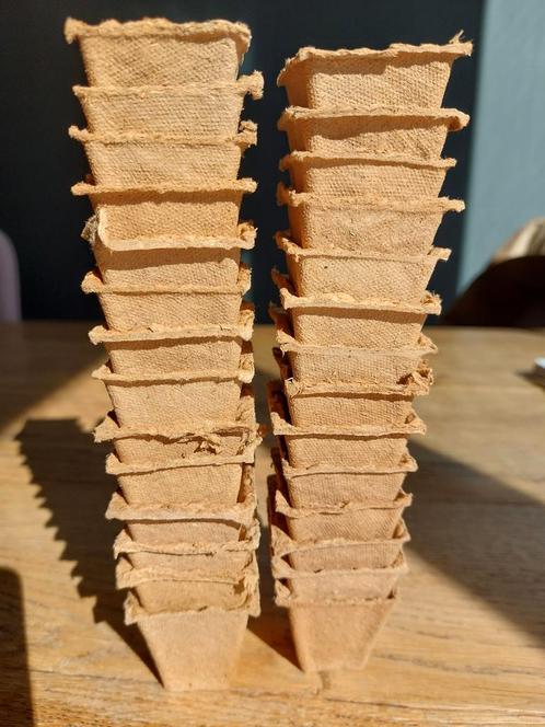 NIEUW - 28 stekbakjes - kweekbakjes - kweekpotjes - H4xB4., Tuin en Terras, Kweekspullen, Nieuw, Kweekbak, Ophalen of Verzenden