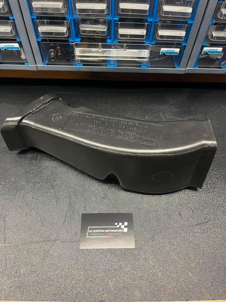 BMW E36 M3 linker luchtgeleider remmen., Auto-onderdelen, Klein materiaal, BMW, Gebruikt, Verzenden