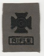 Embleem US Army - Expert Schutter Geweer, Verzamelen, Militaria | Algemeen, Ophalen of Verzenden, Landmacht, Amerika, Embleem of Badge