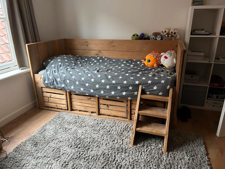 Kajuitbed van steigerhout - met opbergruimte, Kinderen en Baby's, Kinderkamer | Bedden, Gebruikt, 180 cm of meer, 85 tot 100 cm