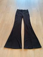 Bershka M sterch flared nieuwstaat, Maat 38/40 (M), Zwart, Zo goed als nieuw, Lang