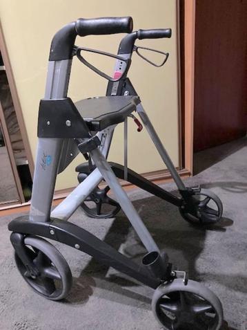 Active Access (ANWB) rollator z.g.a.n. beschikbaar voor biedingen