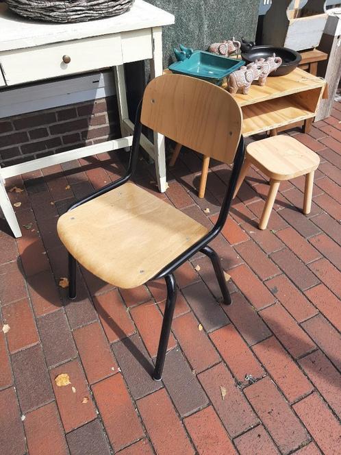 ***SALE***Schoolstoeltjes blank en bruin hout, Kinderen en Baby's, Kinderkamer | Tafels en Stoelen, Zo goed als nieuw, Stoel(en)