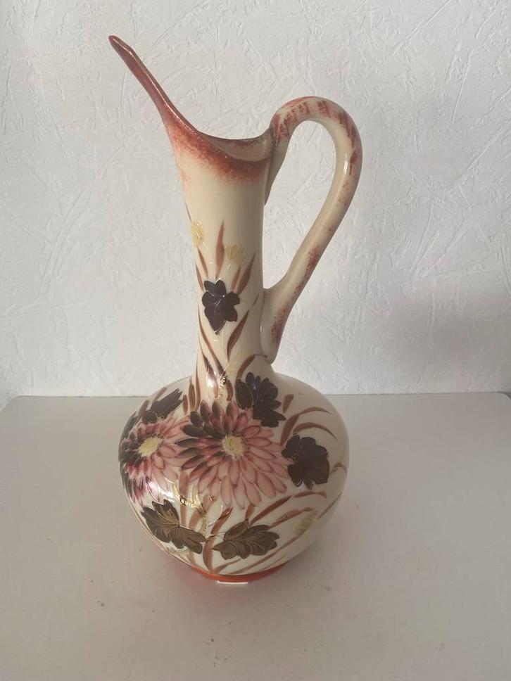 Ouderwetse Opaline Vaas met Bloemendecoratie, Antiek en Kunst, Antiek | Vazen, Ophalen of Verzenden