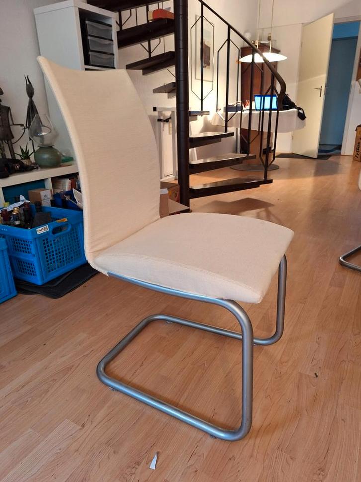 Mooie Eetkamerstoelen Tonon - Set van 6, Huis en Inrichting, Stoelen, Gebruikt, Vier, Metaal, Stof, Wit, Ophalen