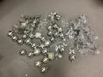 Kerstballen 30 stuks met Slingers  Zilver, Ophalen of Verzenden, Zo goed als nieuw