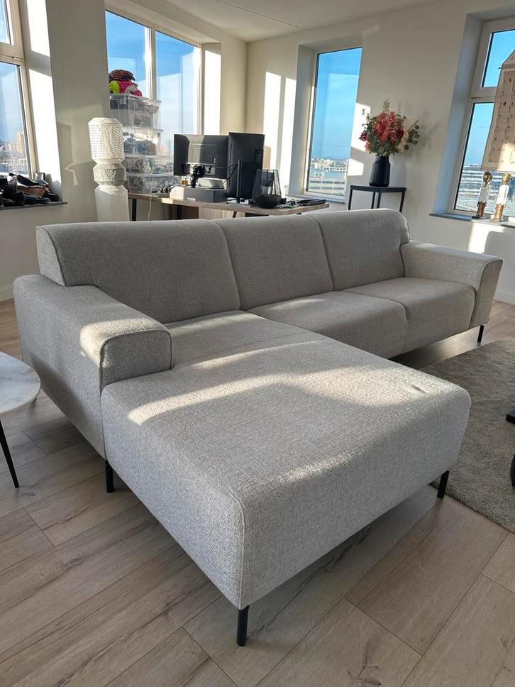 Morres Ariel hoekbank met longchair - Shell beige, Huis en Inrichting, Banken | Bankstellen, Zo goed als nieuw, Hoekbank, Vierpersoons of meer