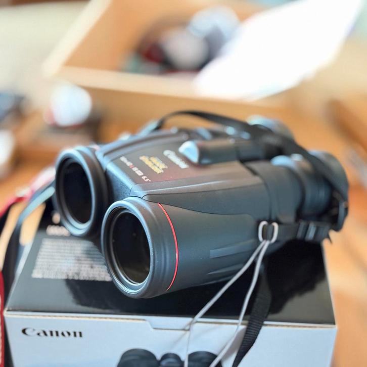 Canon 10x42 L IS WP Verrekijker met Stabilisatie, Audio, Tv en Foto, Optische apparatuur | Verrekijkers, Zo goed als nieuw, Dakkant (recht)