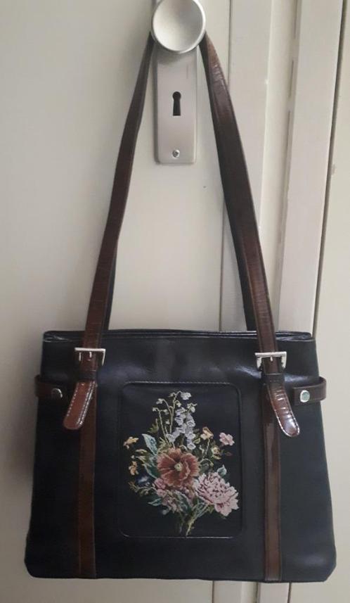 Vintage Michiko Kugo jaren 60/70 lederen/petit point tas, Sieraden, Tassen en Uiterlijk, Tassen | Schoudertassen, Gebruikt, Overige merken