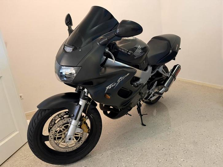Nette Honda VTR 1000 F Firestorm uit 2004, Motoren, Motoren | Honda, Particulier, Sport, meer dan 35 kW, 2 cilinders, Motorrijbewijs A