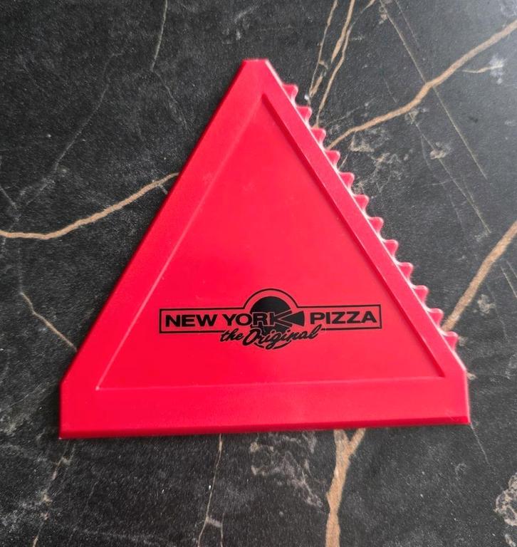 New York Pizza pizza deegschraper deegsnijder NIEUW, Huis en Inrichting, Keuken | Keukenbenodigdheden, Nieuw, Ophalen of Verzenden