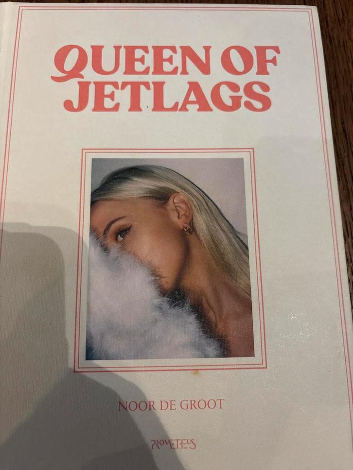 Queen of Jetlags - Noor de Groot, Boeken, Literatuur, Zo goed als nieuw, Nederland, Ophalen of Verzenden