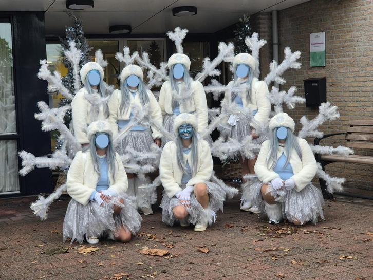 7 keer leuke kostuums voor dorpsfeest / carnaval / etc!, Hobby en Vrije tijd, Kostuums, Theaterbenodigdheden en LARP, Zo goed als nieuw