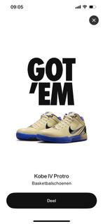 Kobe 4 protro Barcelona team gold 38,5, Ophalen of Verzenden, Schoenen