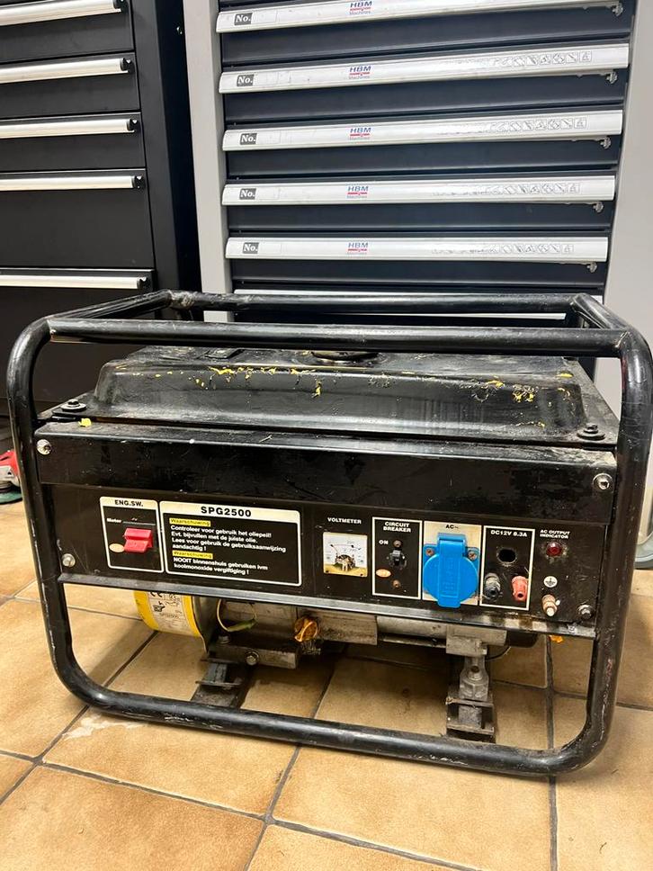 Generator/agregaat SPG2500 - Loopt goed!, Doe-het-zelf en Verbouw, Motoren, Gebruikt, Benzinemotor, Ophalen of Verzenden