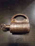 Antiek Hangslot met Sleutel, Ophalen of Verzenden