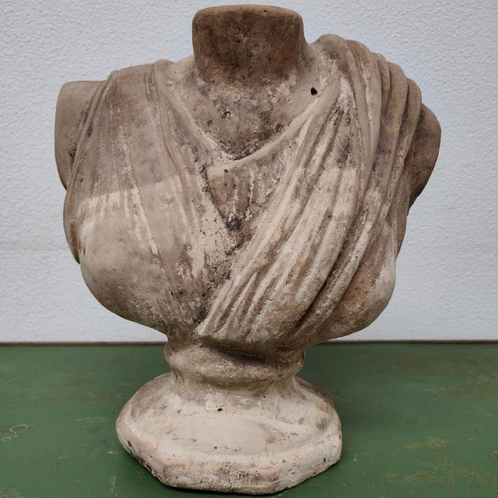 Vintage mooi verweerde buste van Griekse van vrouw, Verzamelen, Beelden en Beeldjes, Gebruikt, Mens, Ophalen of Verzenden