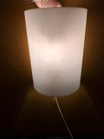 Coole wandlamp. Vintage, retro IKEA. Glazen kap., Huis en Inrichting, Lampen | Wandlampen, Ophalen of Verzenden