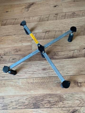 Tk douchebak steun kruis. Geschikt tot 90cm verstelbaar. beschikbaar voor biedingen