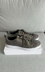 New Adidas green sneakers size 44 2/3, Ophalen of Verzenden, Nieuw, Overige kleuren