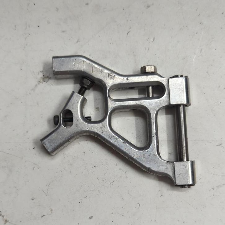 FG aluminium draagarm kaal, smalle versie (Onroad 2wd & 4wd), Hobby en Vrije tijd, Modelbouw | Radiografisch | Auto's, Gebruikt