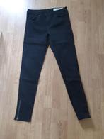 Nette zwarte broek, super skinny fit, medium waist, maat 40, Ophalen of Verzenden, Zo goed als nieuw, Zwart, W30 - W32 (confectie 38/40)