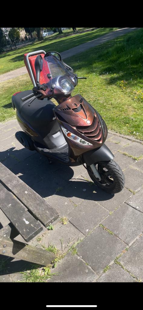 Zip 4t 50cc, Fietsen en Brommers, Scooters | Piaggio, Gebruikt, Zip, Maximaal 45 km/u, Benzine, Ophalen of Verzenden