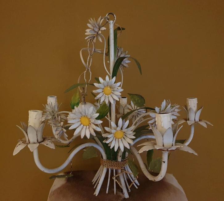 Unieke 5-armige franse bloemenlamp vol margrieten van metaal, Antiek en Kunst, Antiek | Lampen, Ophalen of Verzenden