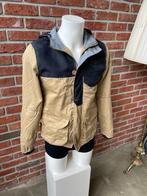 Zomer tussen jas van Recap maat S, Douwenmaat 8-3 Meppel, Info@again.nu, Recap, Beige