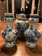 Mooie set handbeschilderde Delfts Blauwe vazen, Antiek en Kunst, Antiek | Vazen, Ophalen of Verzenden
