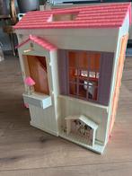 Opvouwbaar Barbie Poppenhuis inclusief 6 poppen, Ophalen of Verzenden, Gebruikt, Poppenhuis