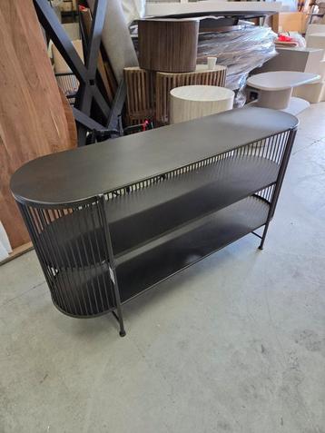 Open Dressoir Yinthe Metaal 149cm van Light & Living  beschikbaar voor biedingen