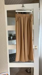 Soepel vallende wijde pijpen broek beige mt M, Ophalen of Verzenden, Zo goed als nieuw, Beige, Lang