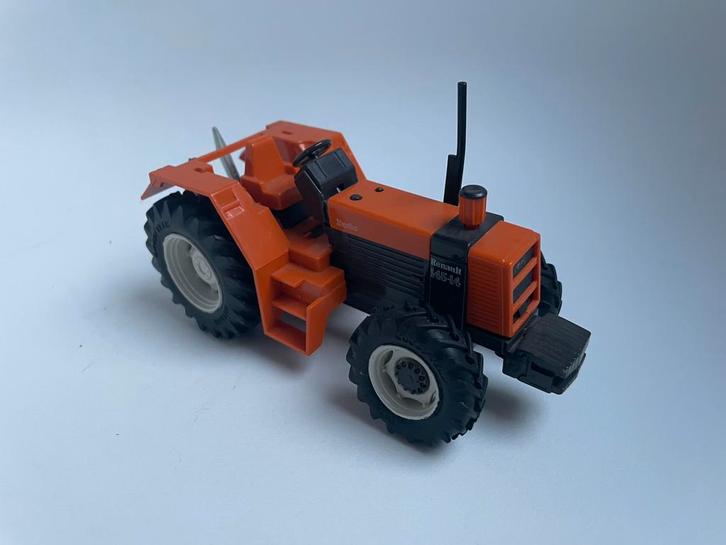 Model Renault 145-14 tractor trekker, Britains, 1:32, oranje, Hobby en Vrije tijd, Modelauto's | 1:32, Gebruikt, Tractor of Landbouw